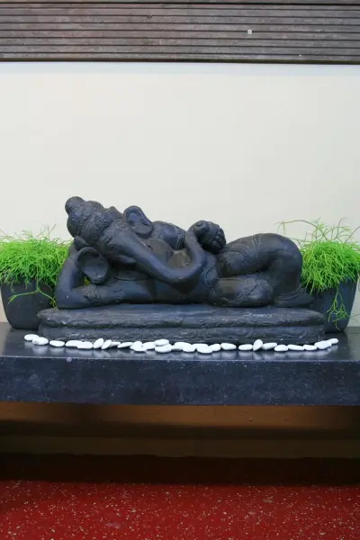 Product image 1 of the product “Ganesh, reclining, cast stone, 58cm L ”